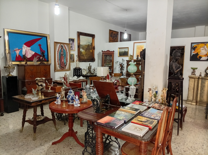 Muebles Antiguos León Gto