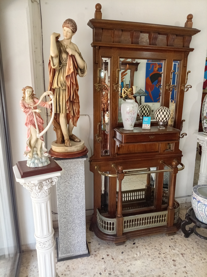 Muebles Antiguos León Gto