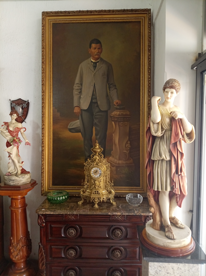 Muebles Antiguos León Gto