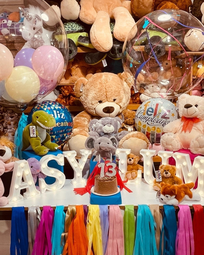 Asylum Arreglos con Globos y Peluches